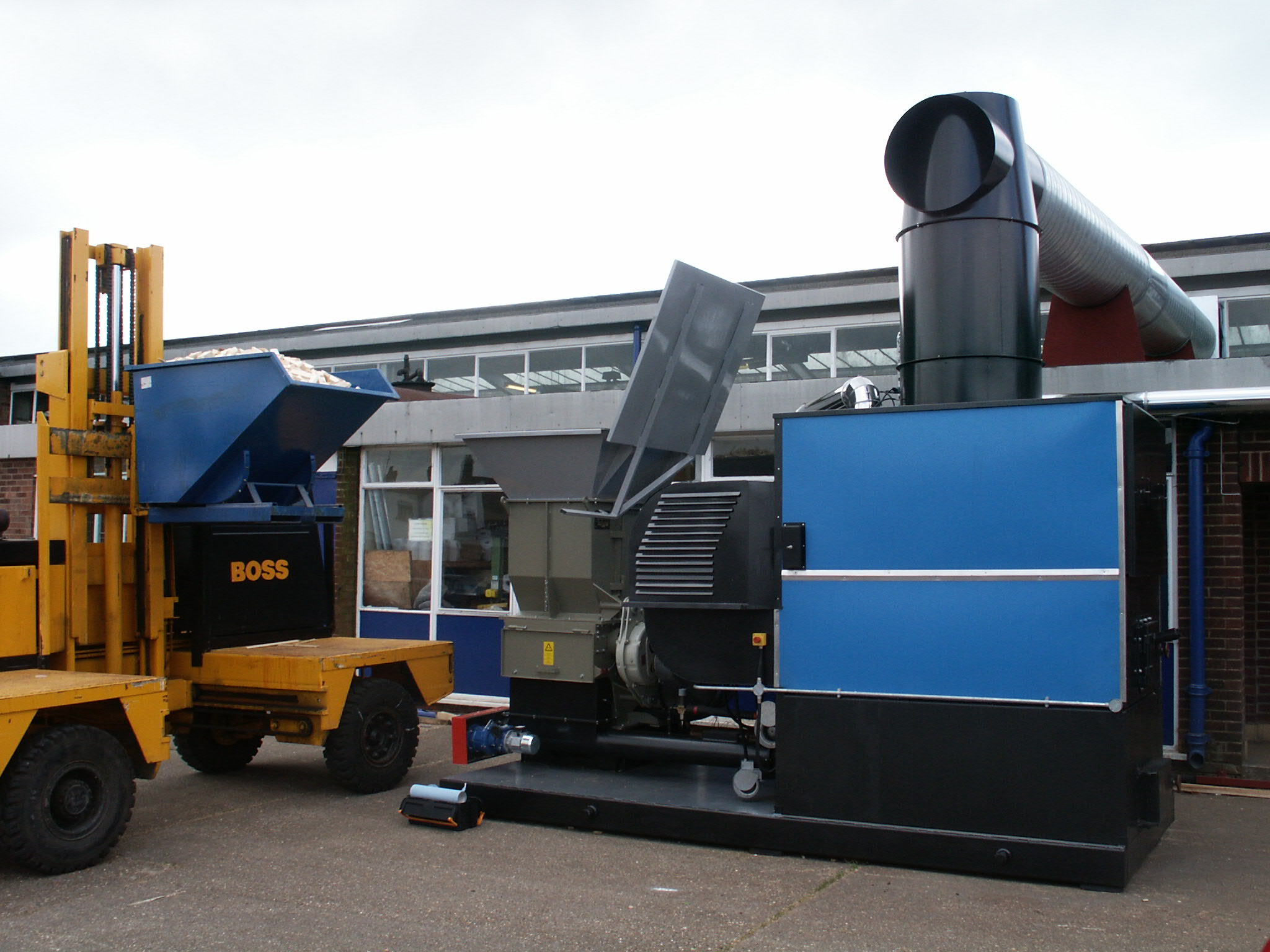 Ranheat industrial wood waste burner hogger loader configuration